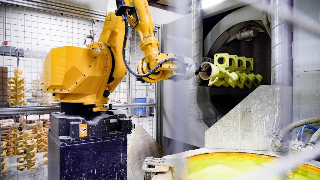 Dipping: Dip Mate robotic arm sanding mold