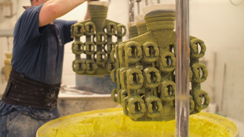 Dipping: draining prewetted molds