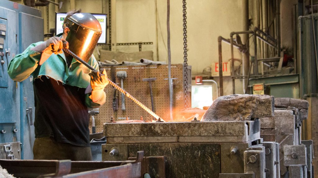 Pouring: preparing alloy for pouring